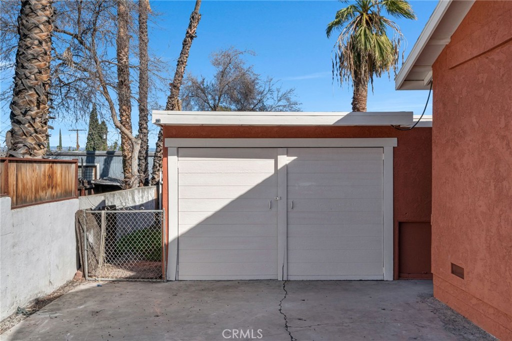 2057 Down Street Riverside, CA 92507 - Photo 44 of 52