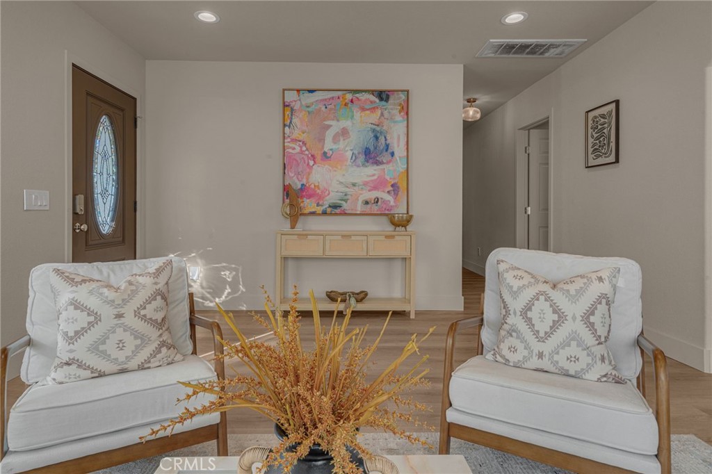 2057 Down Street Riverside, CA 92507 - Photo 7 of 52