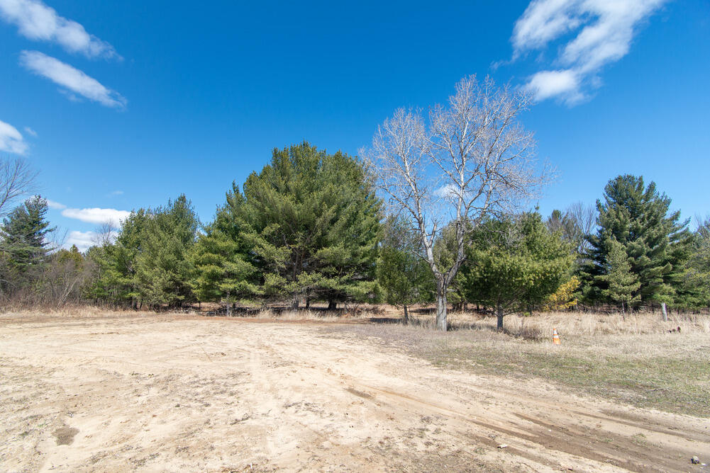 2055 Darylnn Lake Road Lupton, MI 48635 - Photo 17 of 26 17