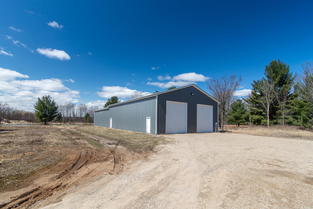 2055 Darylnn Lake Road Lupton, MI 48635 - Photo 5 of 26 5