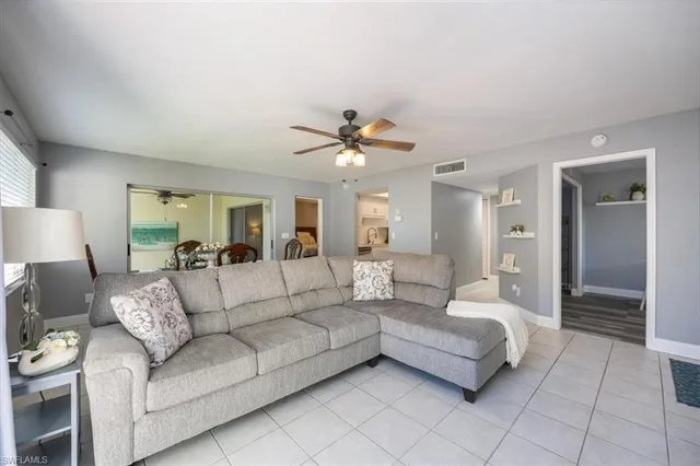 $294,500 | 3036 Kings Lake Boulevard, Unit 7564, Naples, FL 34112