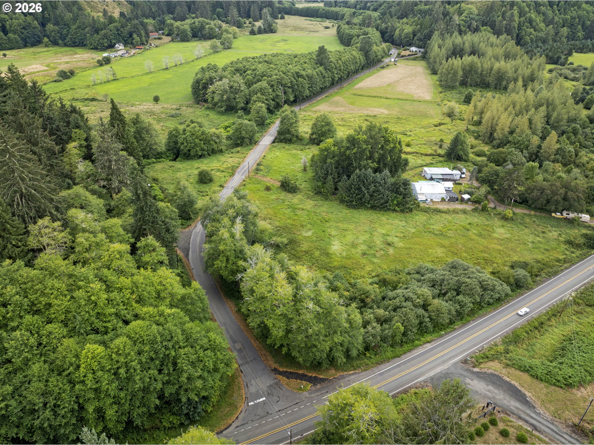 4 West State Route Skamokawa, WA 98647 - Photo 6 of 8 a view of a back yard
