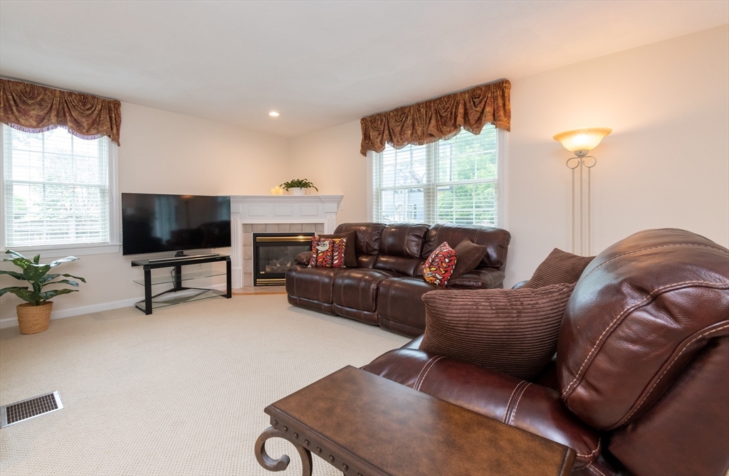 43 Ellen Road Stoneham, MA 02180 - Photo 11 of 42 Gallery Image 11