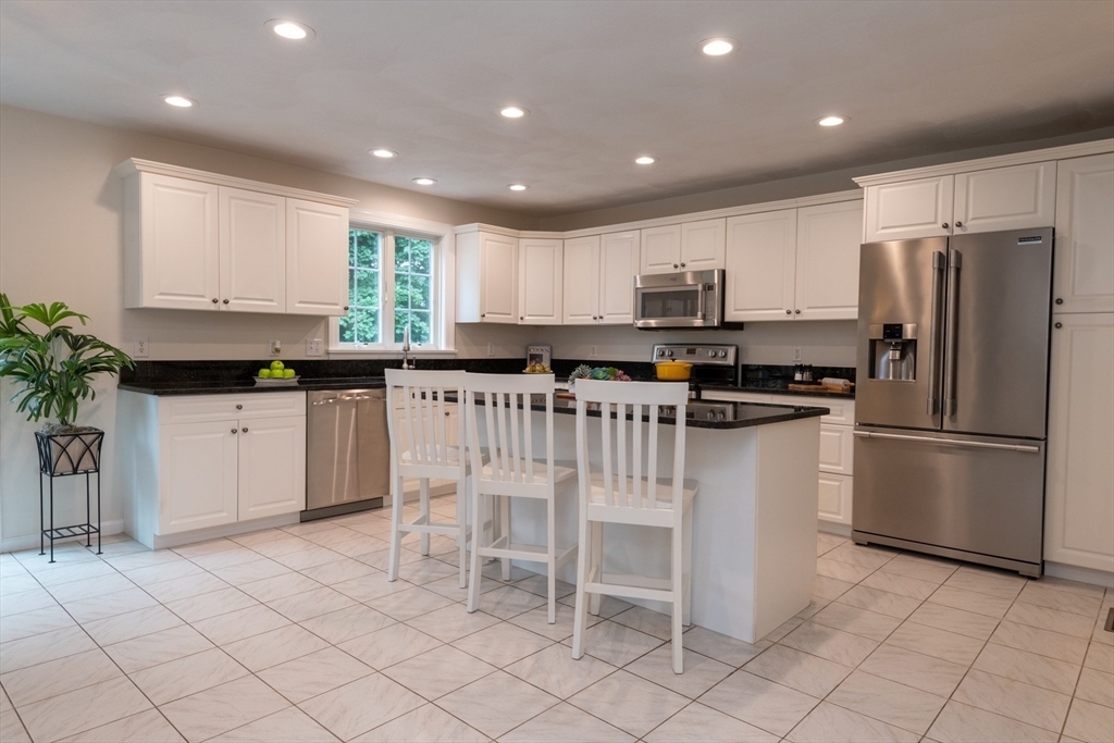 43 Ellen Road Stoneham, MA 02180 - Photo 13 of 42 Gallery Image 13