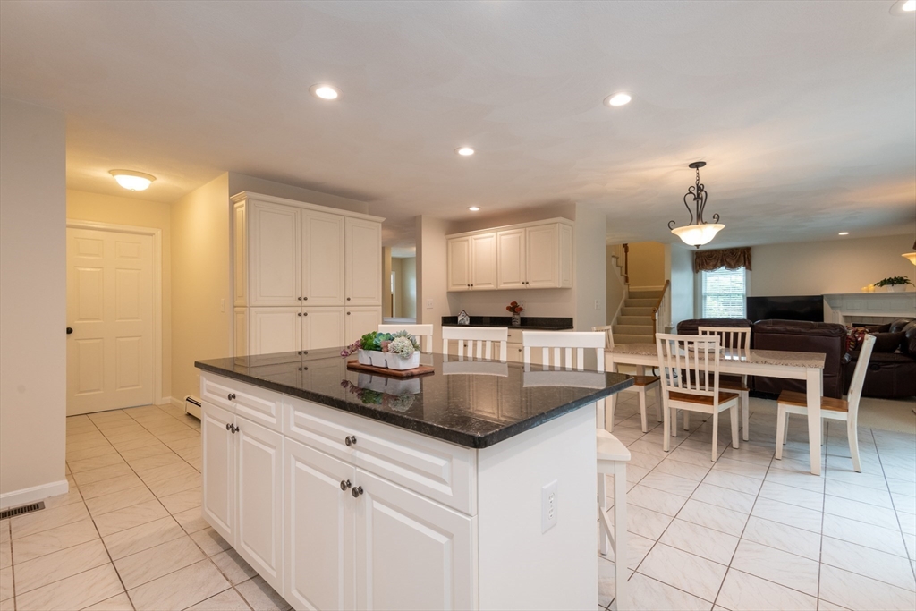 43 Ellen Road Stoneham, MA 02180 - Photo 17 of 42 Gallery Image 17