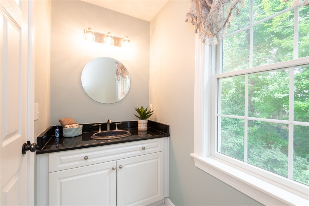 43 Ellen Road Stoneham, MA 02180 - Photo 20 of 42 Gallery Image 20