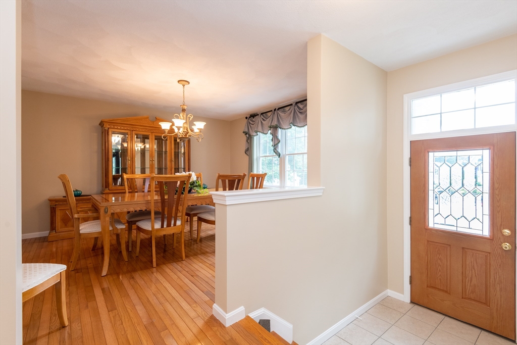 43 Ellen Road Stoneham, MA 02180 - Photo 6 of 42 Gallery Image 6