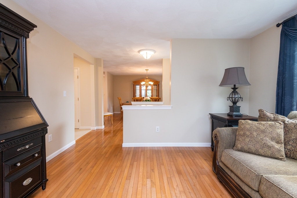 43 Ellen Road Stoneham, MA 02180 - Photo 9 of 42 Gallery Image 9