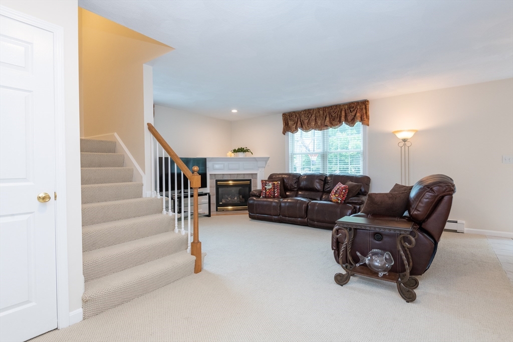 43 Ellen Road Stoneham, MA 02180 - Photo 10 of 42 Gallery Image 10