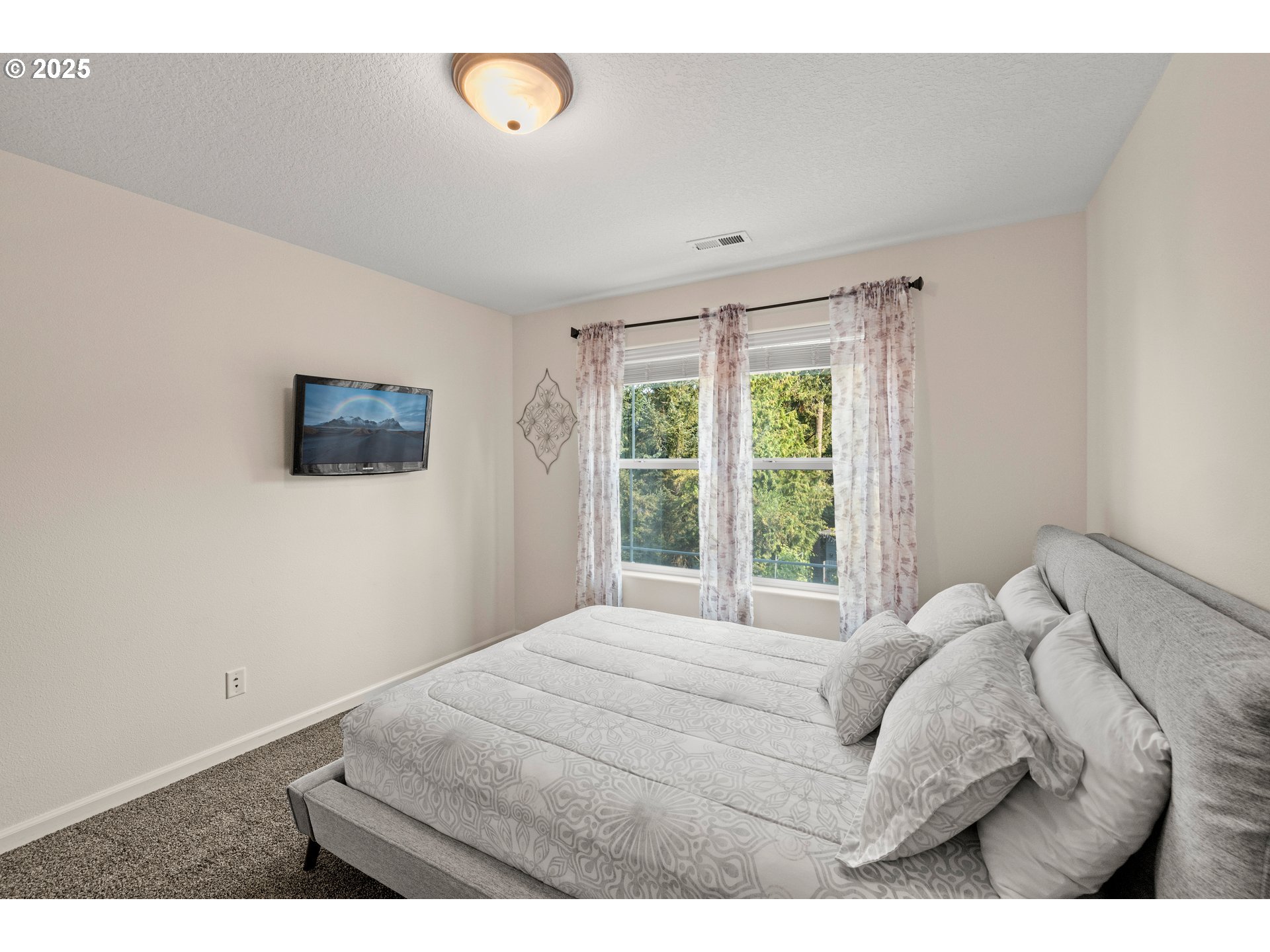 1972 Southwest 20th Court Gresham, OR 97080 - Photo 26 of 45 Gallery Image 26