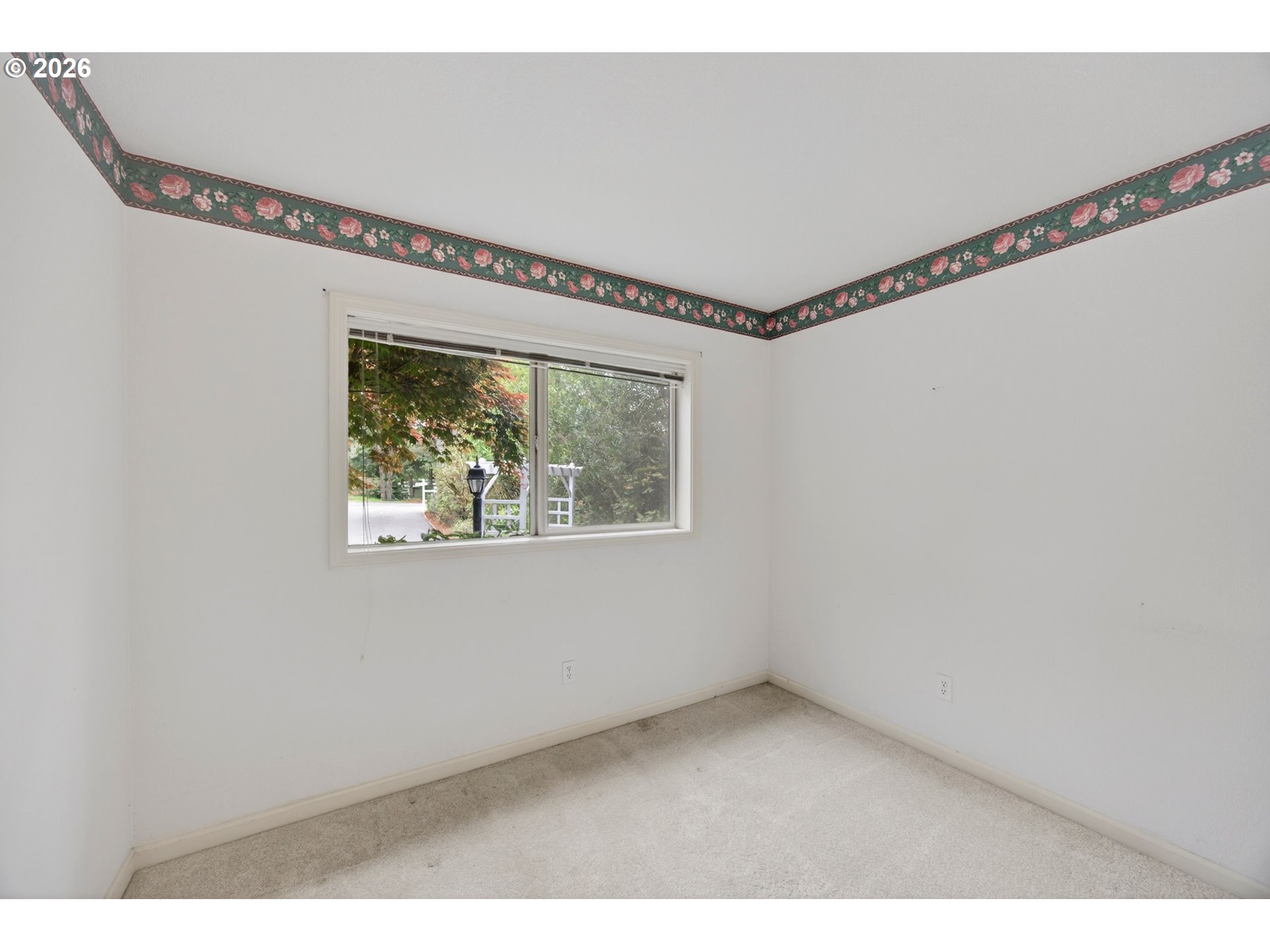 5577 South Shore Drive Florence, OR 97439 - Photo 22 of 41 Bedroom