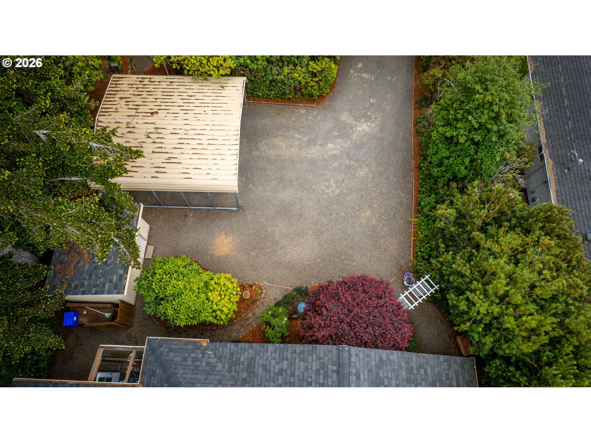 5577 South Shore Drive Florence, OR 97439 - Photo 34 of 41 Yard