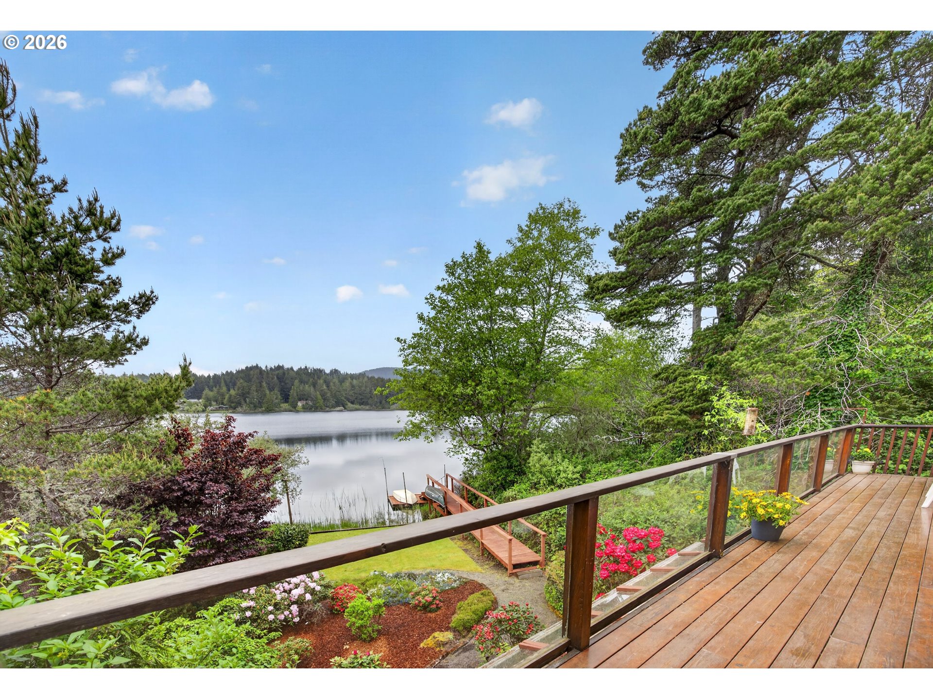 5577 South Shore Drive Florence, OR 97439 - Photo 4 of 41 Yard