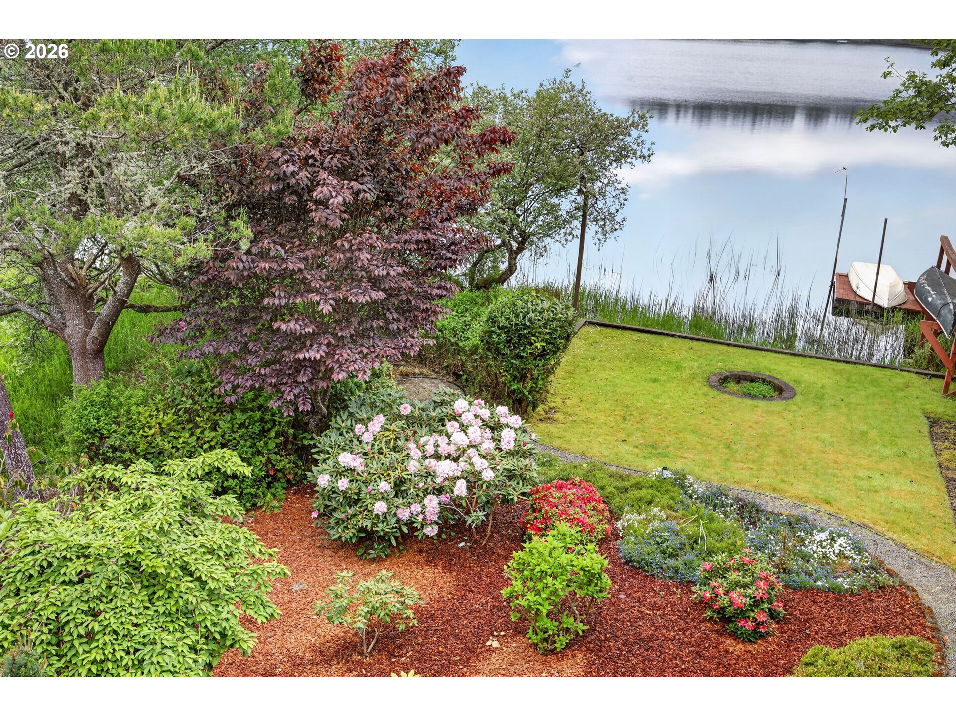 5577 South Shore Drive Florence, OR 97439 - Photo 5 of 41 Yard