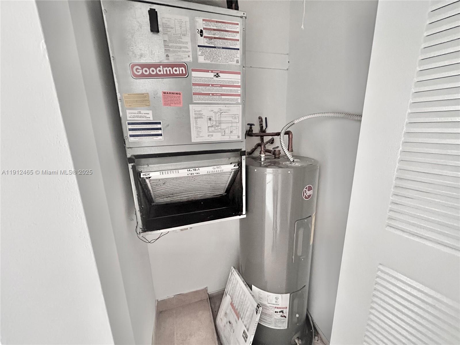 540 South Park Road, Unit 229 Hollywood, FL 33021 - Photo 11 of 44 a bathroom with a toilet and a sink