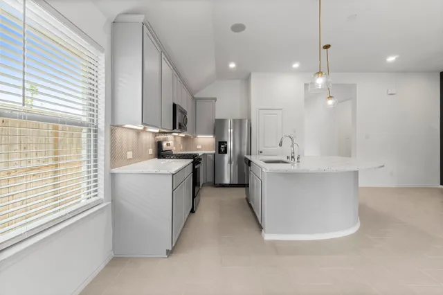 $3,300 | 21719 Grayson Highlands Way, Porter, TX 77365