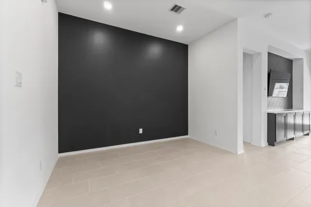 $3,300 | 21719 Grayson Highlands Way, Porter, TX 77365