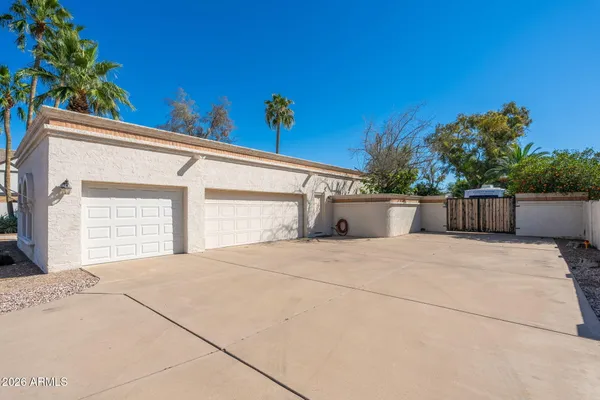 $800,000 | 1825 East Elmwood Street, Mesa, AZ 85203