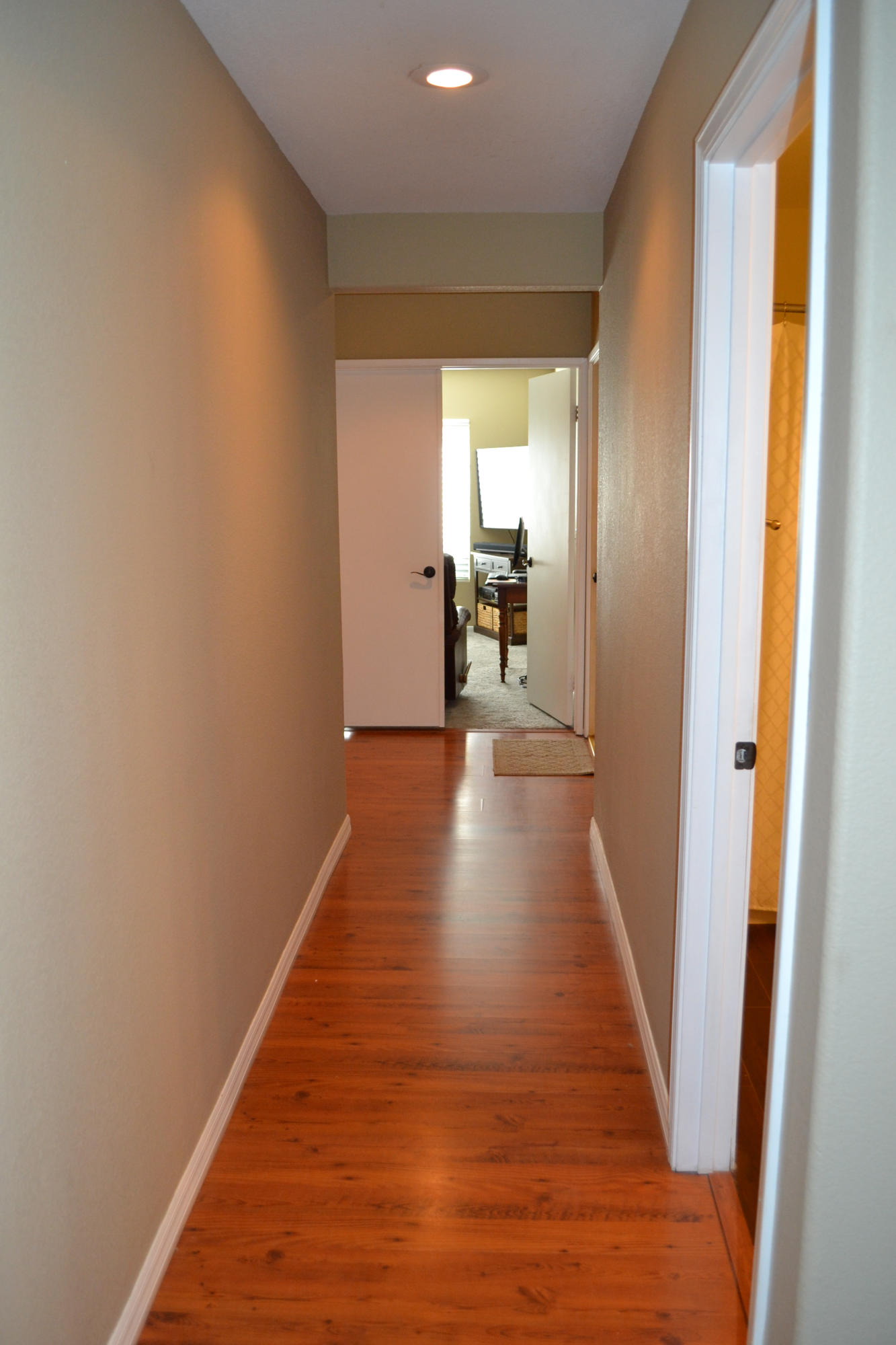 69902 Rochester Road Cathedral City, CA 92234 - Photo 22 of 30 0146-hallway