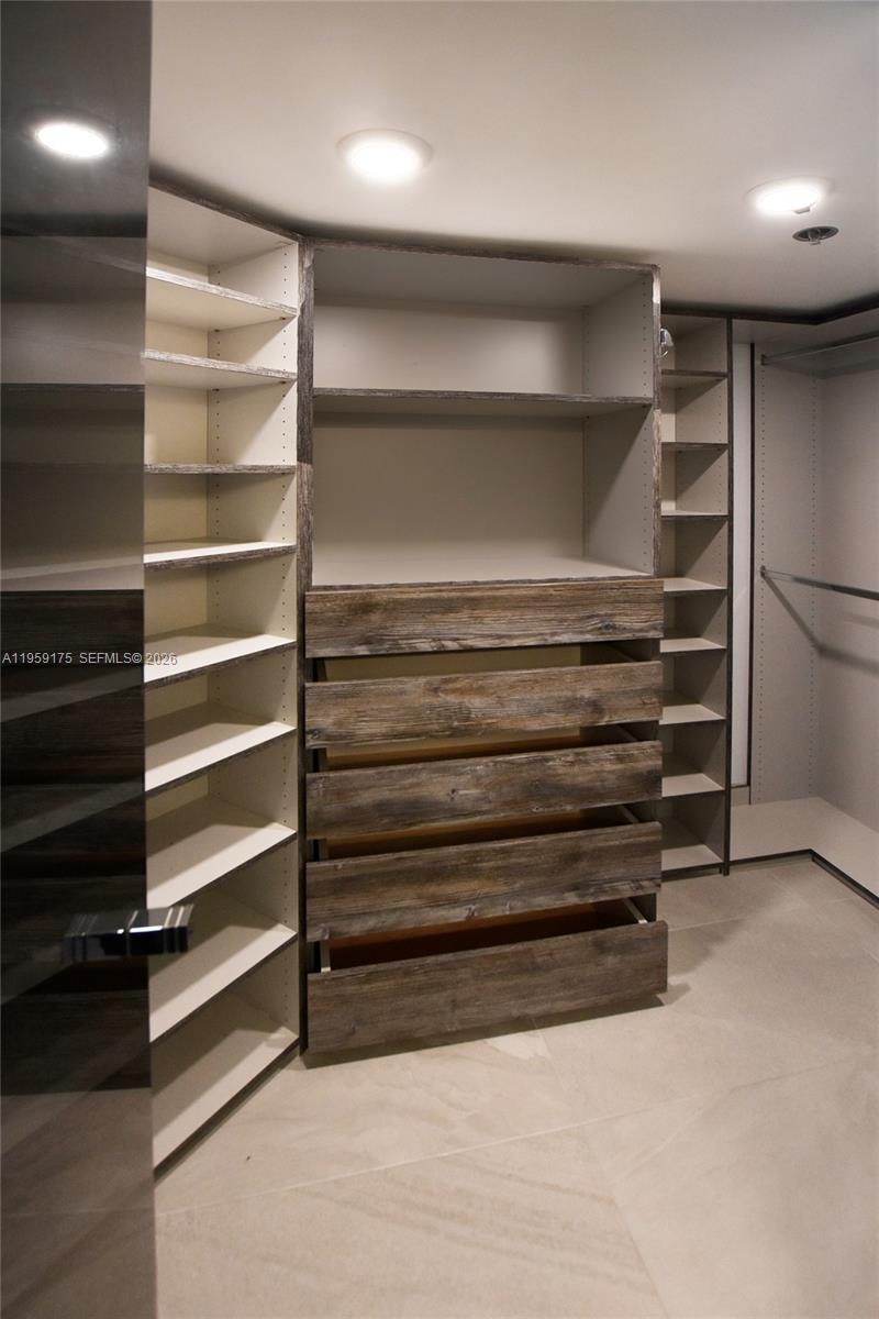 540 Brickell Key Drive, Unit 732 Miami, FL 33131 - Photo 16 of 42