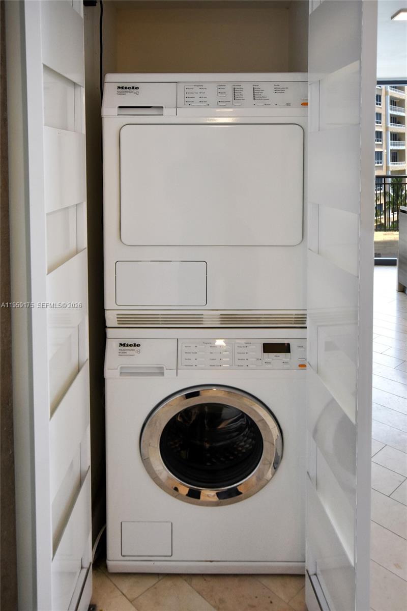 540 Brickell Key Drive, Unit 732 Miami, FL 33131 - Photo 23 of 42