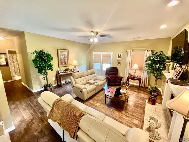 $279,900 | 13567 Arnold Road, Walker, LA 70785