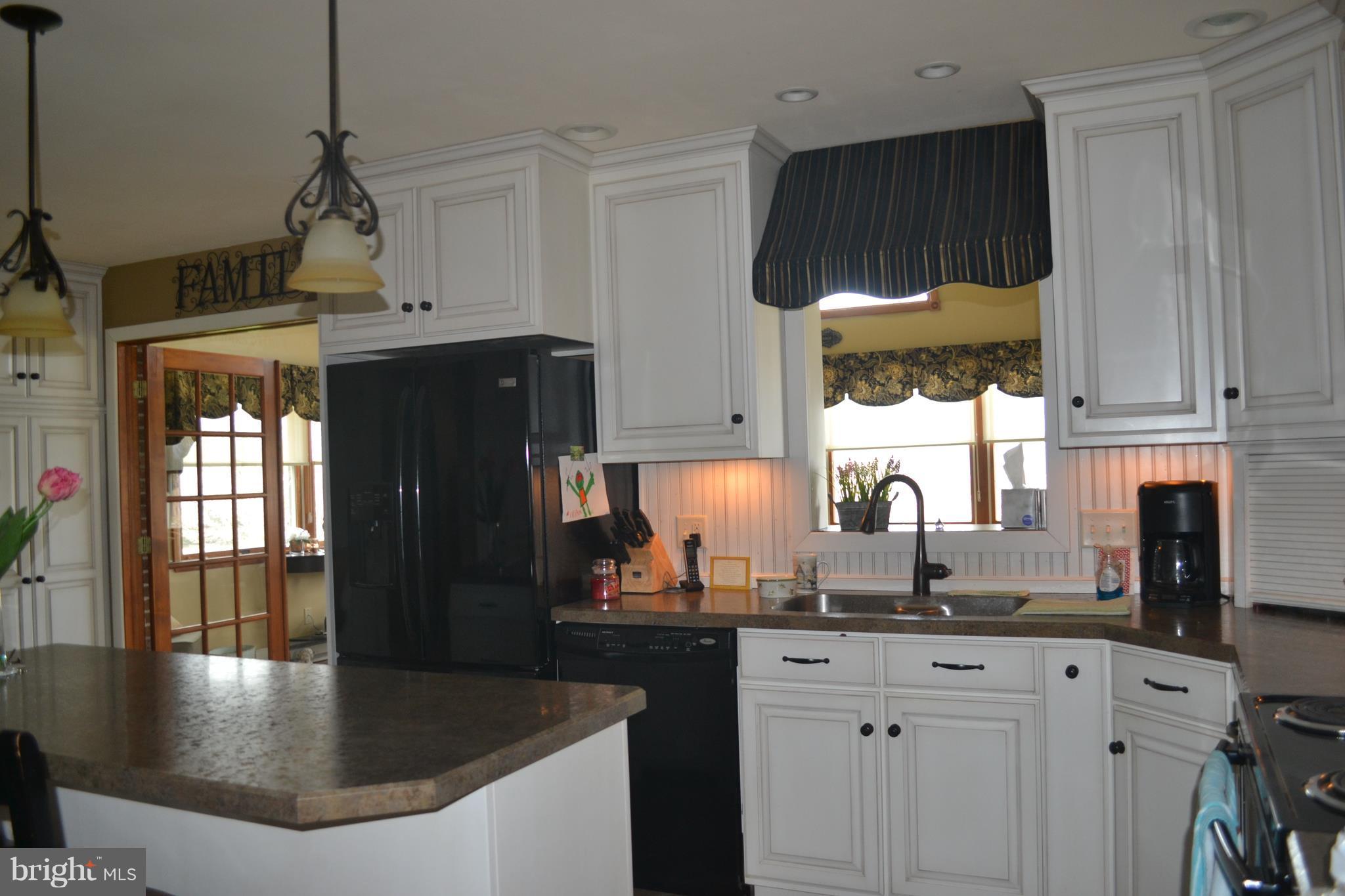 7241 Slabtown Road Waynesboro, PA 17268 - Photo 7 of 20 Kitchen