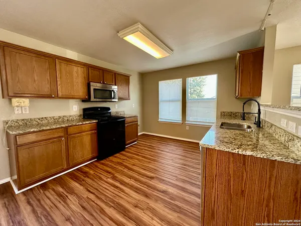 $1,800 | 11019 Dublin Place, San Antonio, TX 78254