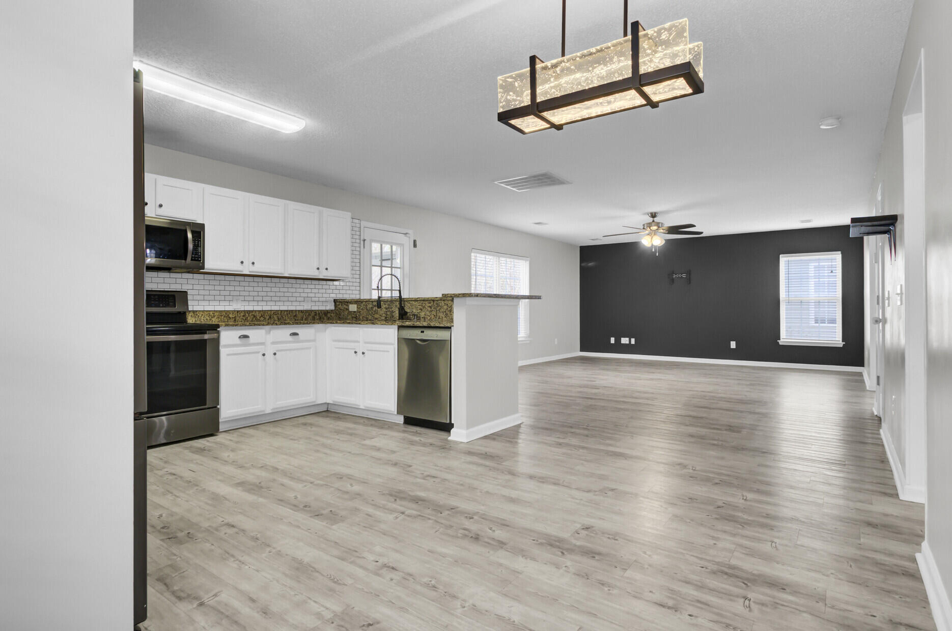114 Avalon Road Summerville, SC 29483 - Photo 8 of 27 15_15_mls
