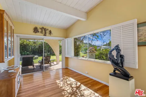 $11,925 | 1336 Bienveneda Avenue, Pacific Palisades, CA 90272