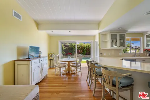 $11,925 | 1336 Bienveneda Avenue, Pacific Palisades, CA 90272