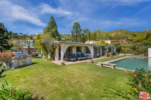$11,925 | 1336 Bienveneda Avenue, Pacific Palisades, CA 90272