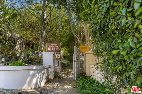 $11,925 | 1336 Bienveneda Avenue, Pacific Palisades, CA 90272