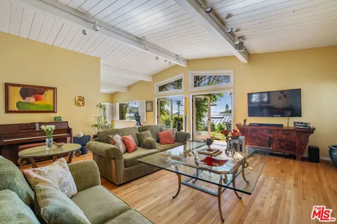 $11,925 | 1336 Bienveneda Avenue, Pacific Palisades, CA 90272