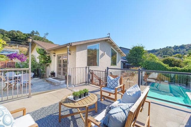 $1,525,000 | 92 Upper Oak Drive, San Rafael, CA 94903