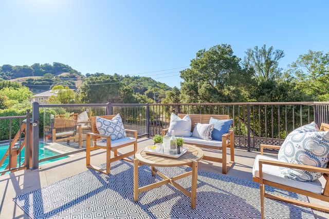 $1,525,000 | 92 Upper Oak Drive, San Rafael, CA 94903