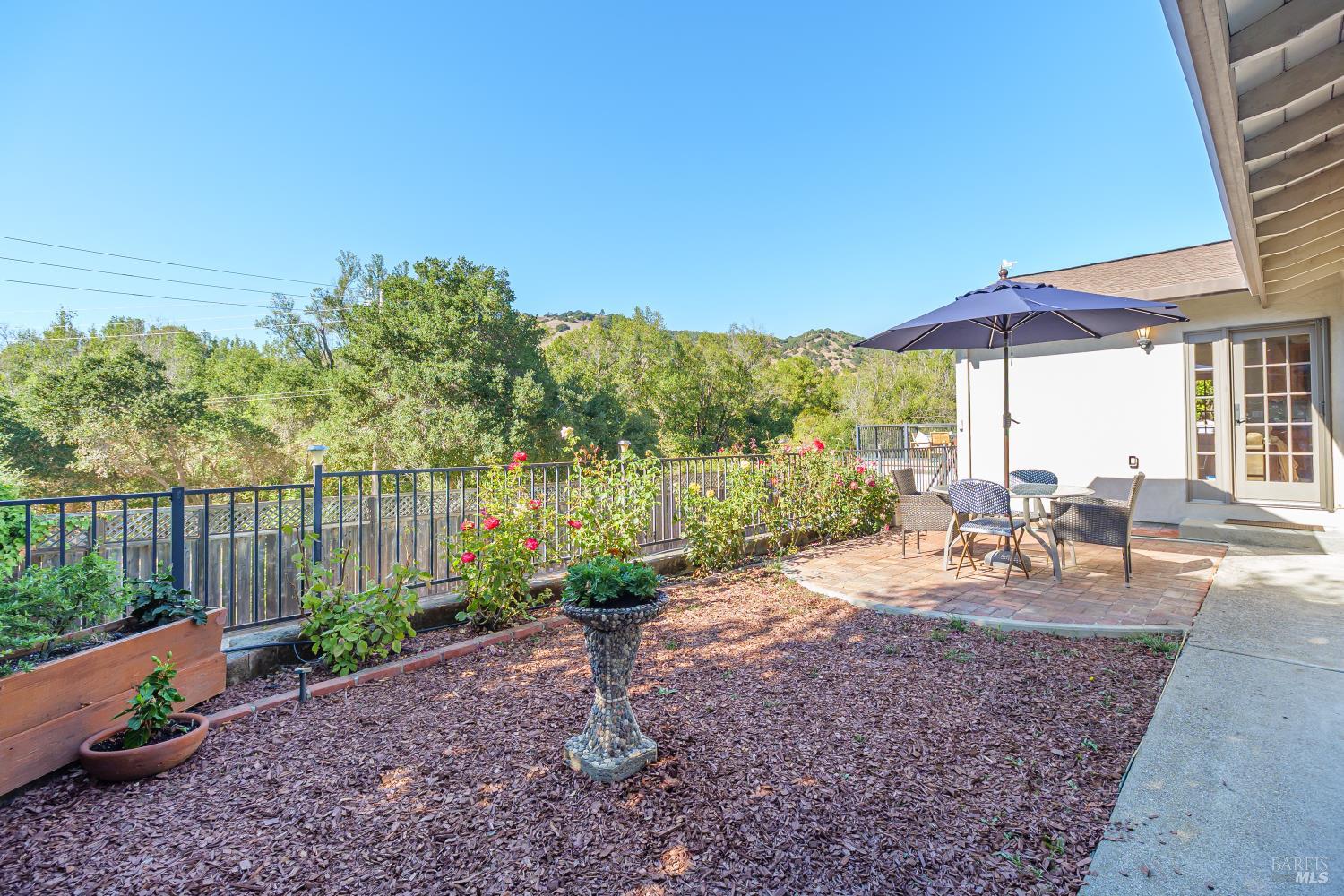 92 Upper Oak Drive San Rafael, CA 94903 - Photo 14 of 25