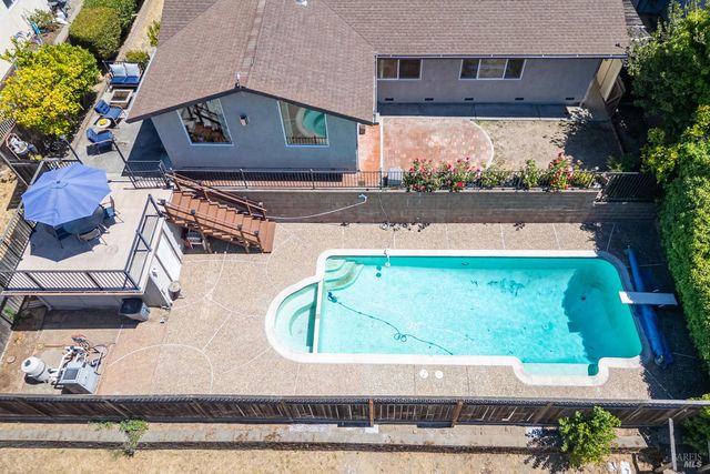 $1,525,000 | 92 Upper Oak Drive, San Rafael, CA 94903