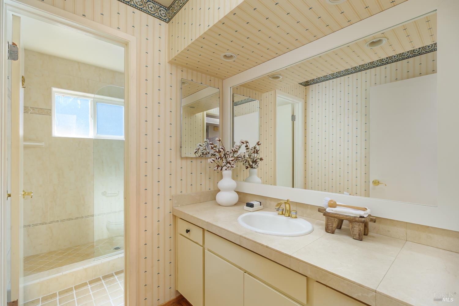 92 Upper Oak Drive San Rafael, CA 94903 - Photo 23 of 25