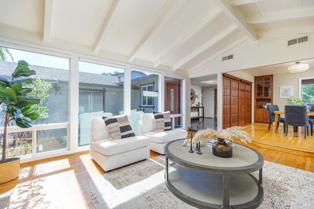 $1,525,000 | 92 Upper Oak Drive, San Rafael, CA 94903