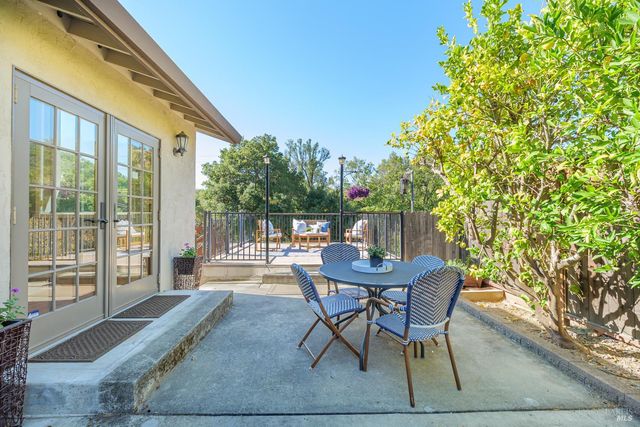 $1,525,000 | 92 Upper Oak Drive, San Rafael, CA 94903