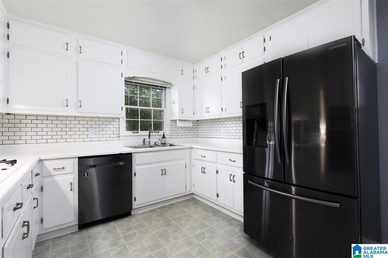 520 Rayburn Road Birmingham, AL 35226 - Photo 8 of 28