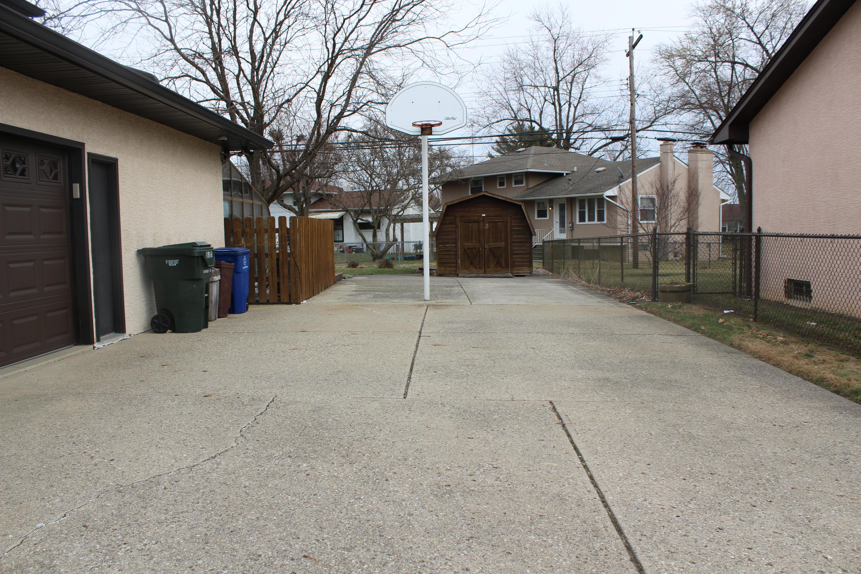 1818 Kenwick Road Columbus, OH 43209 - Photo 47 of 50
