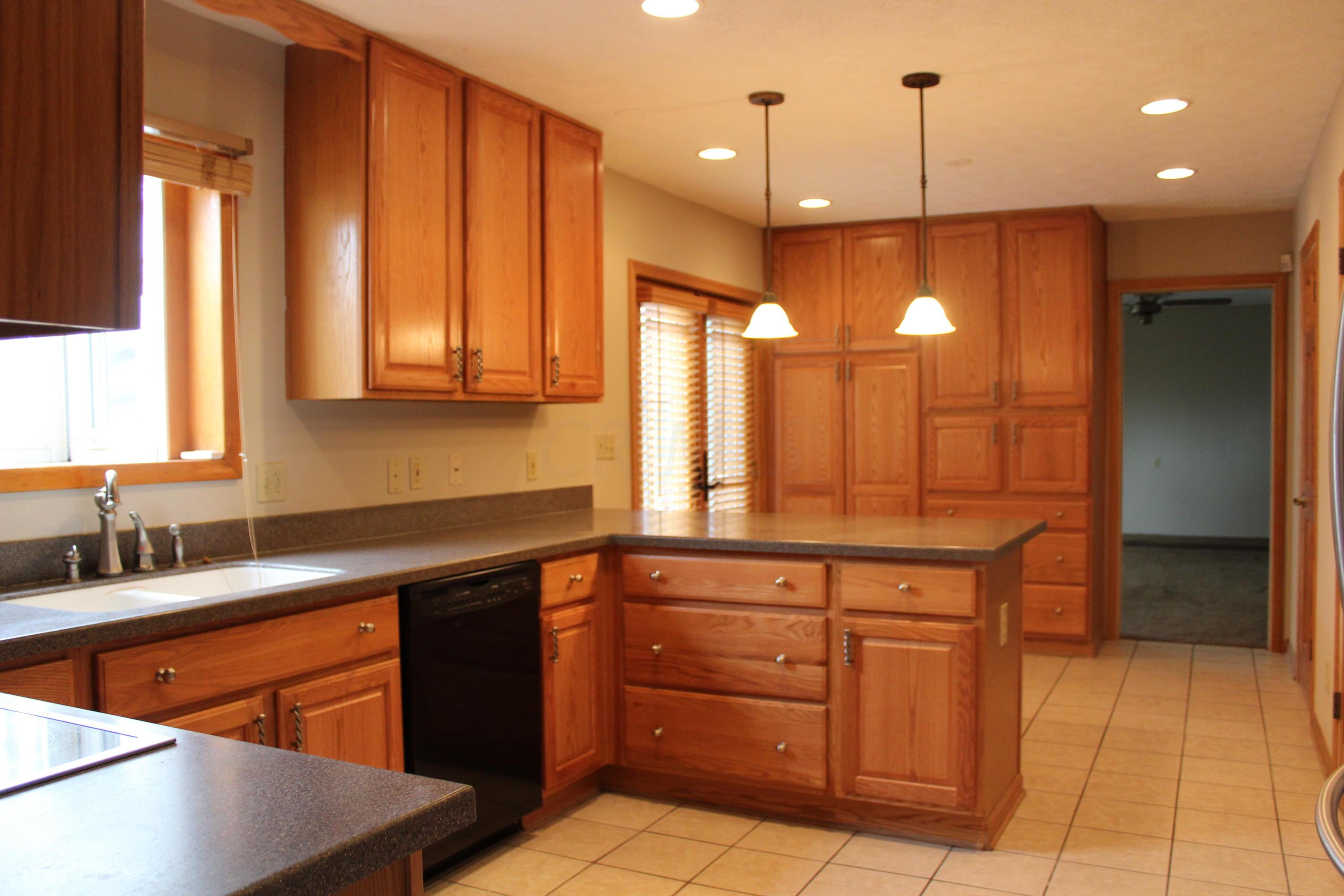 1818 Kenwick Road Columbus, OH 43209 - Photo 7 of 50