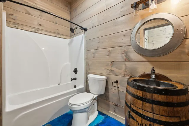 $1,100,000 | 1785 St Johns Road, Lascassas, TN 37085