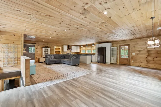 $1,100,000 | 1785 St Johns Road, Lascassas, TN 37085