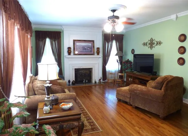 $429,500 | 1408 South China Street, Brady, TX 76825