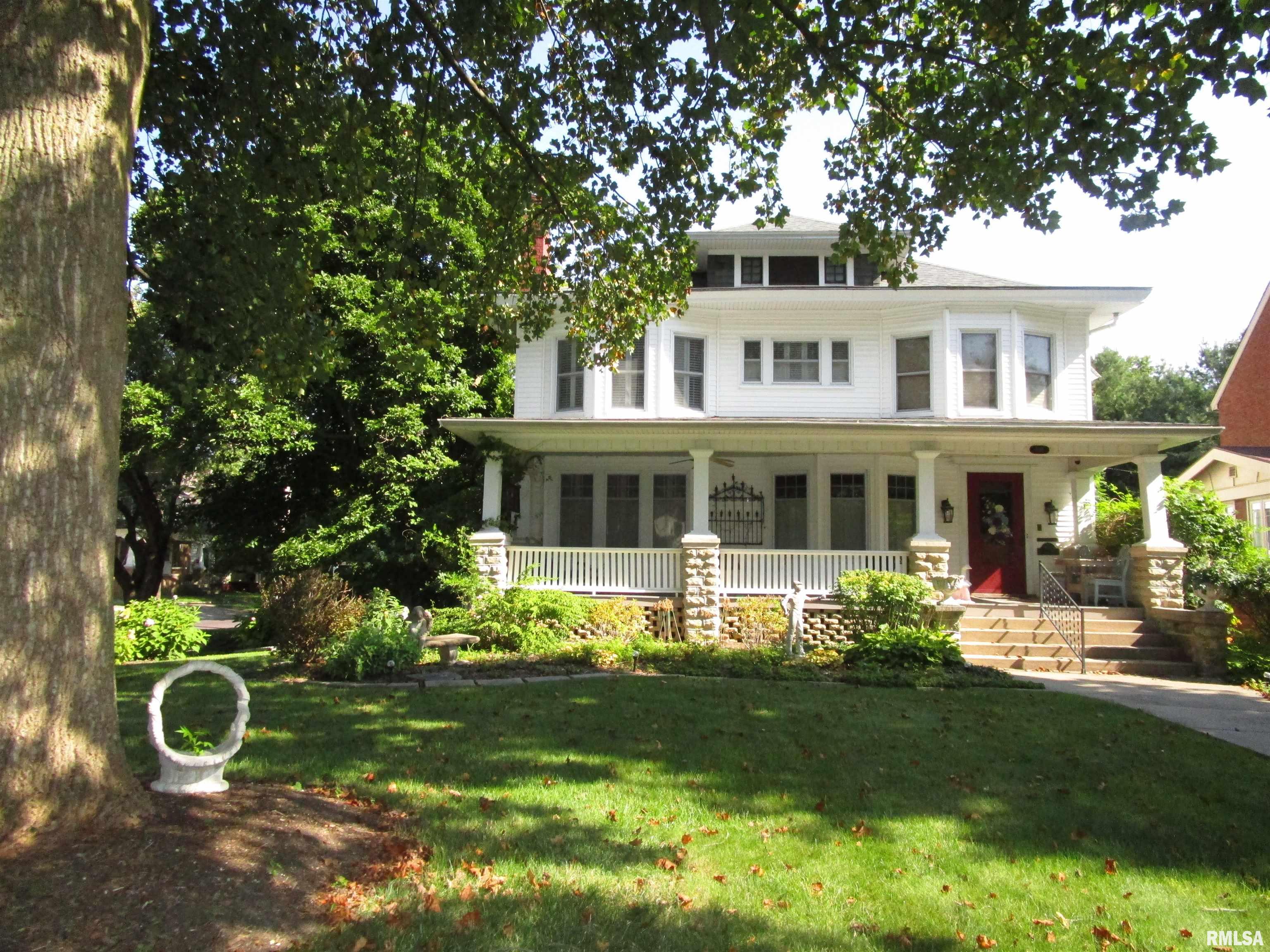 930 West State Street Jacksonville, IL 62650 - Photo 1 of 51