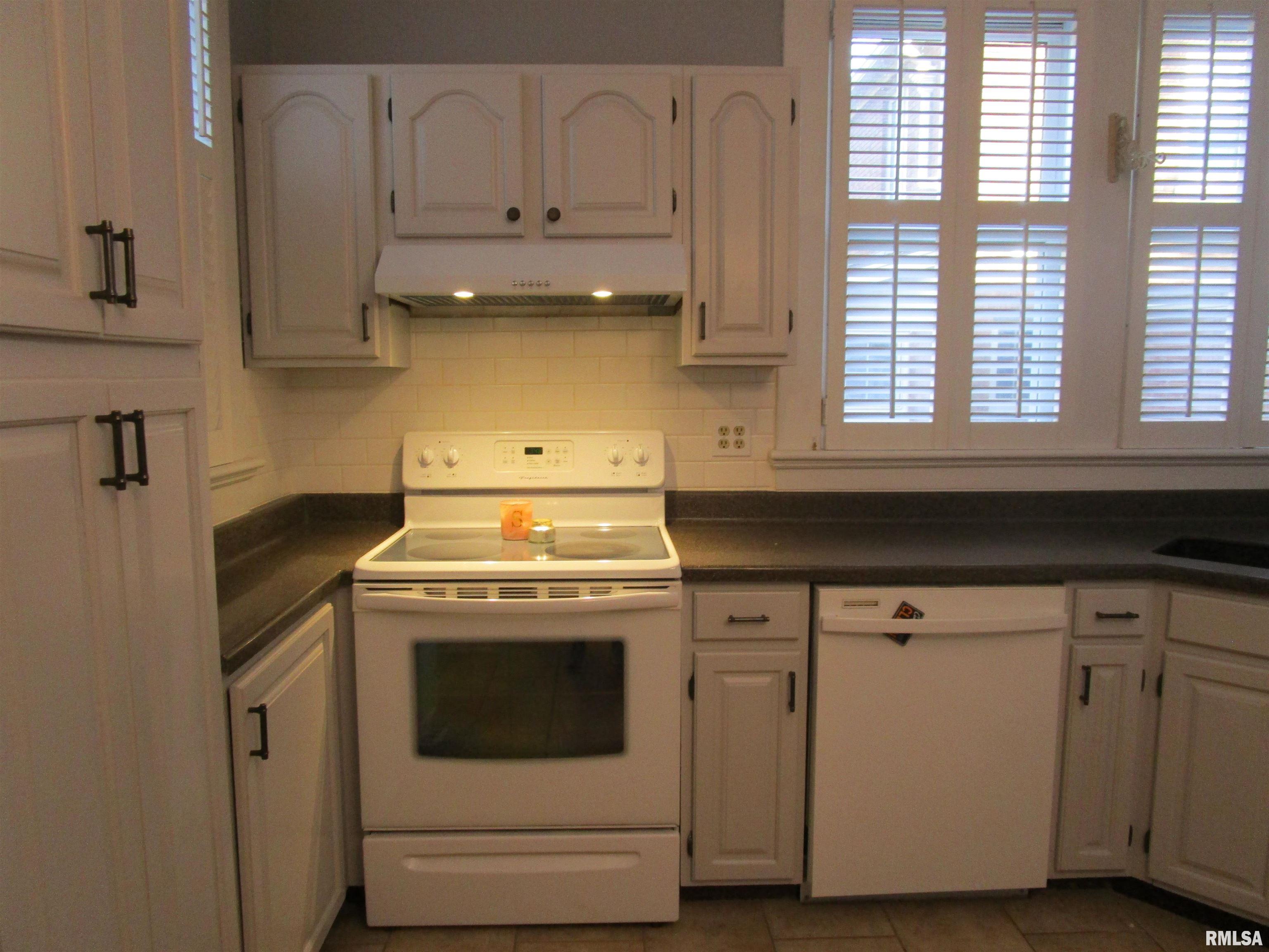 930 West State Street Jacksonville, IL 62650 - Photo 21 of 51