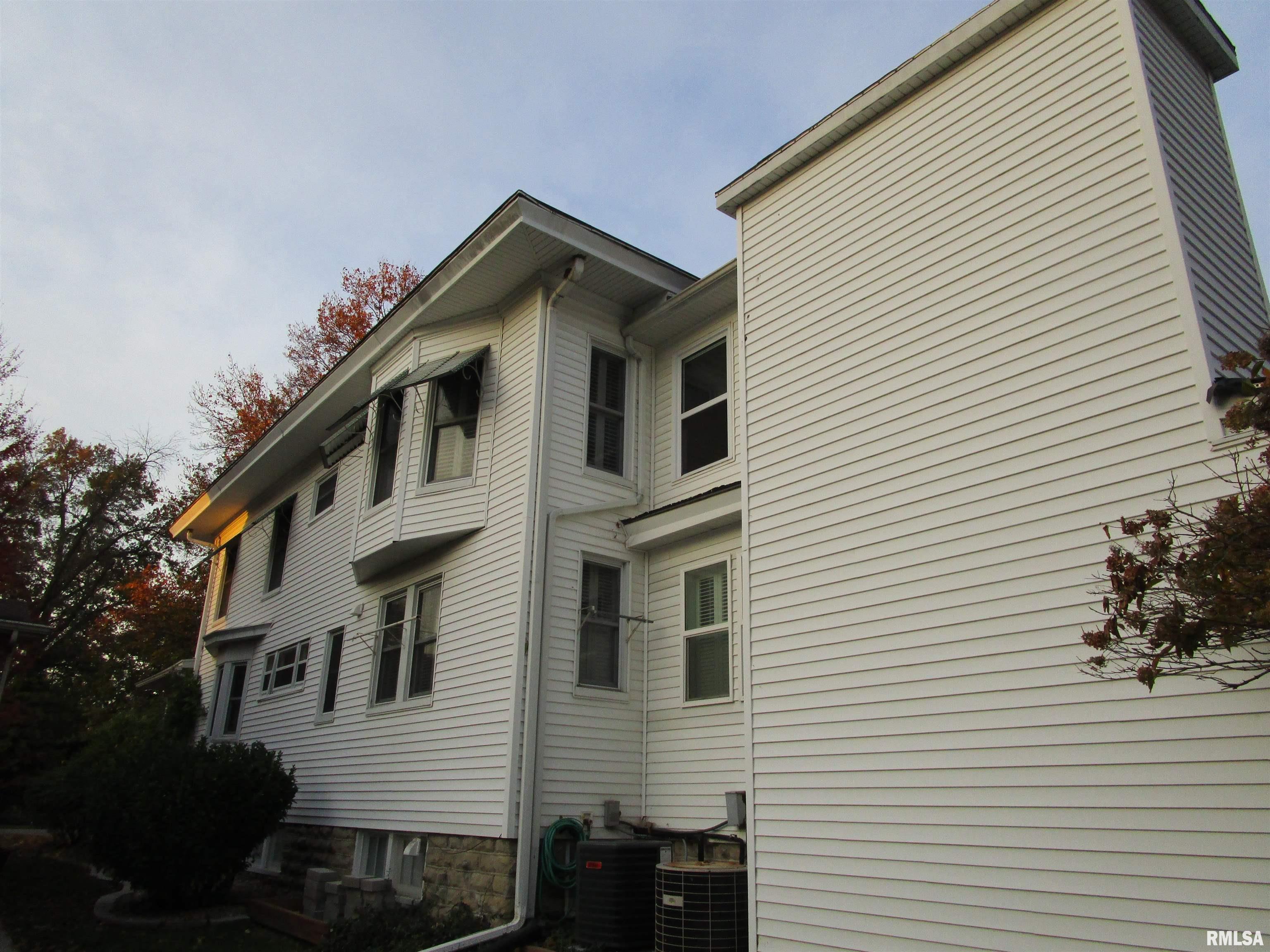 930 West State Street Jacksonville, IL 62650 - Photo 39 of 51